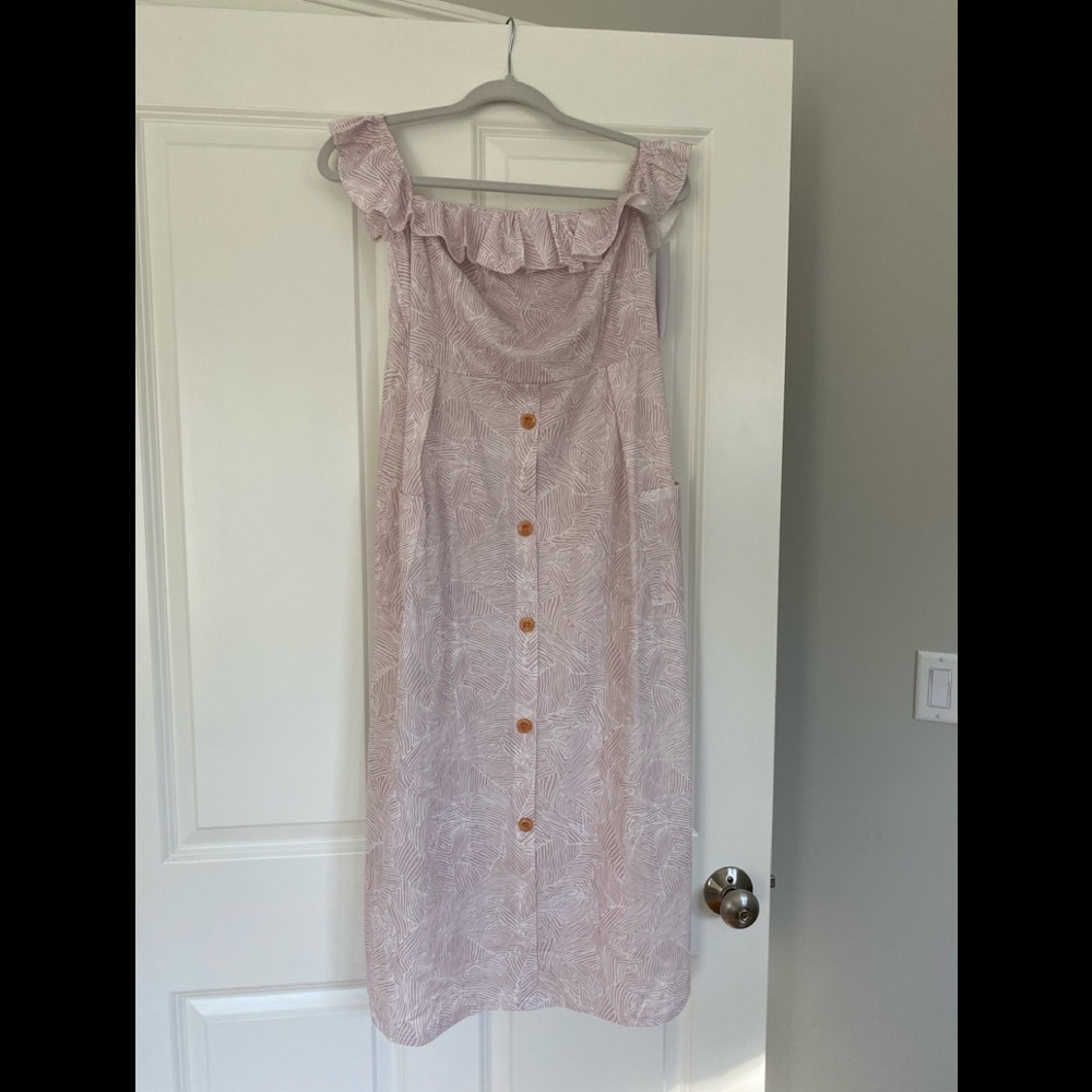 Goodnight Macaroon Cream and light pink dress
